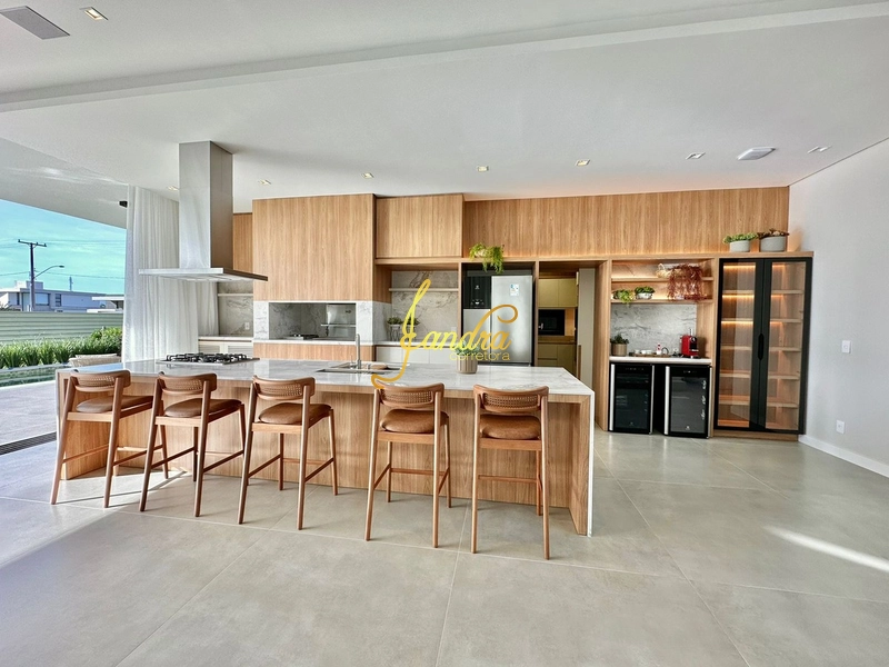 Sobrado beira lago mobiliado e decorado: 14ª foto da galeria de imagens do imóvel