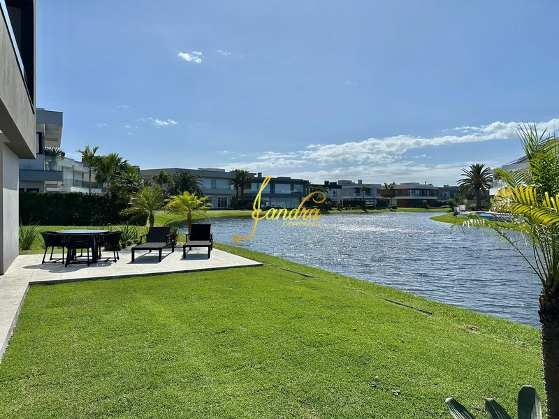 SOBRADO BEIRA LAGO: 25ª foto da galeria de imagens do imóvel