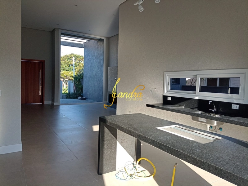Casa térrea com dois lotes próximo ao mar: 11ª foto da galeria de imagens do imóvel