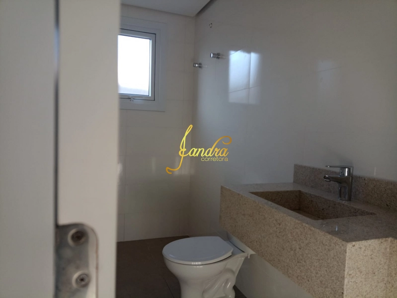 Casa térrea com dois lotes próximo ao mar: 31ª foto da galeria de imagens do imóvel