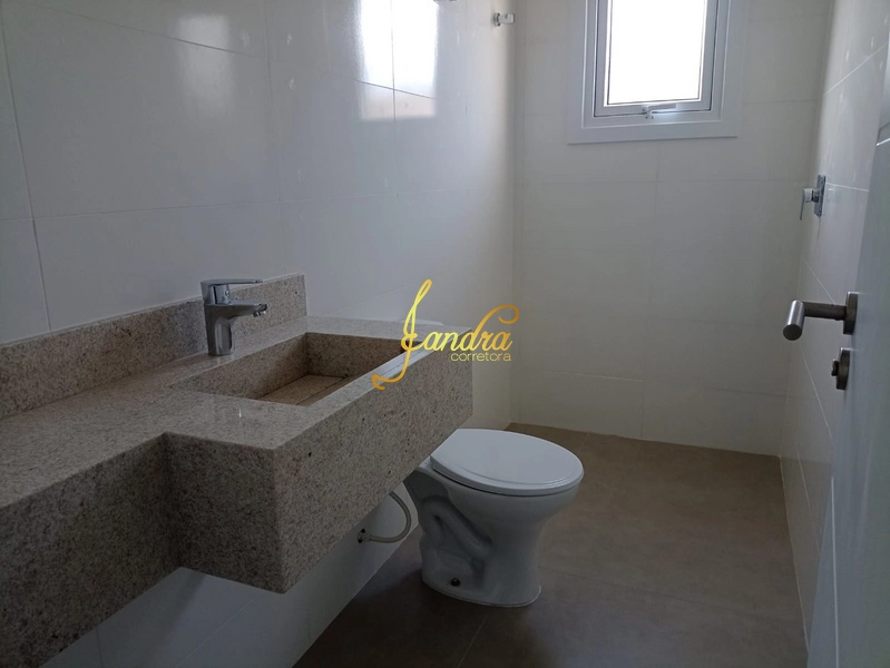 Casa térrea com dois lotes próximo ao mar: 17ª foto da galeria de imagens do imóvel