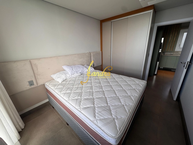 Apartamento de 1 dormitório de frente mobiliado e decorado com box: 8ª foto da galeria de imagens do imóvel