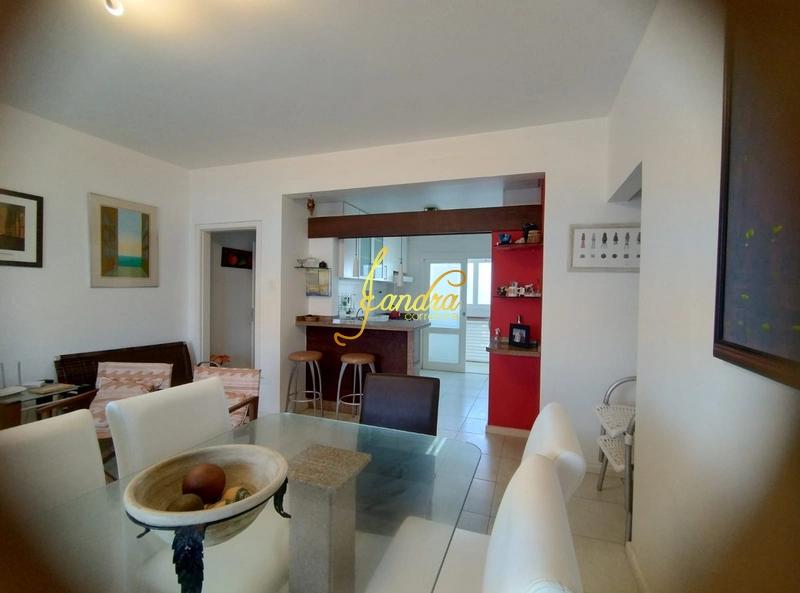 Apartamento beira mar, com vista e sacada: 2ª foto da galeria de imagens do imóvel