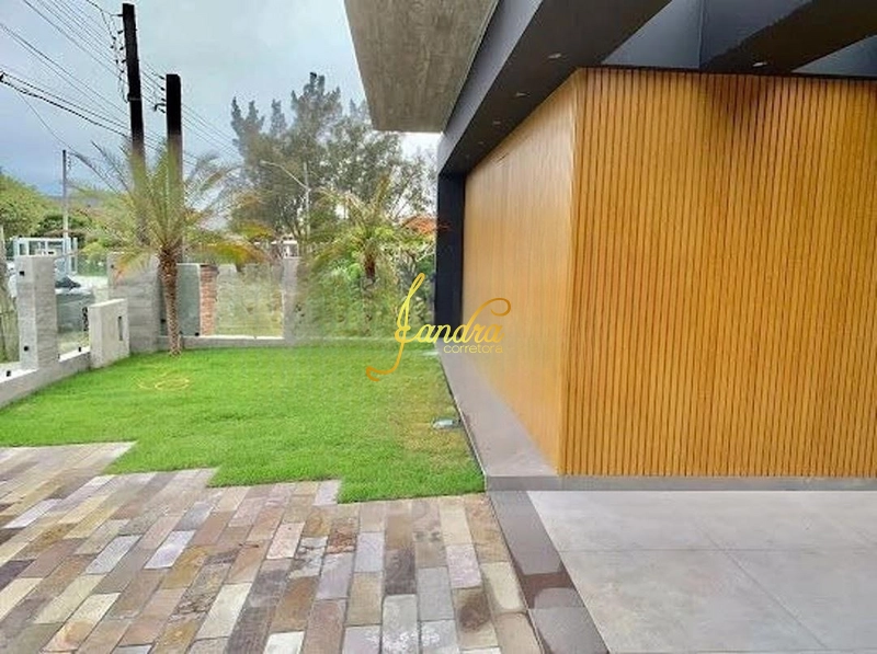 Sobrado espaçoso com 04 suítes: 2ª foto da galeria de imagens do imóvel