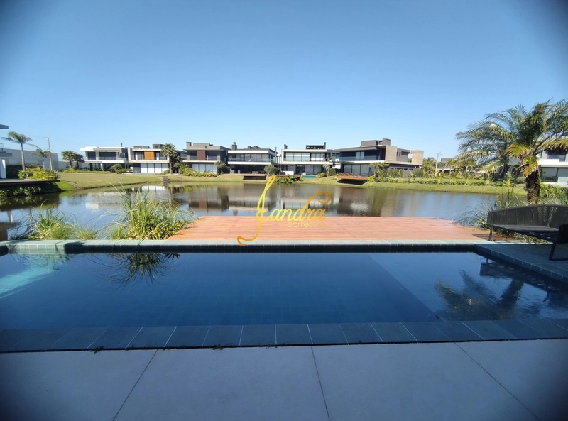Sobrado com 06 suítes e piscina aquecida: 57ª foto da galeria de imagens do imóvel
