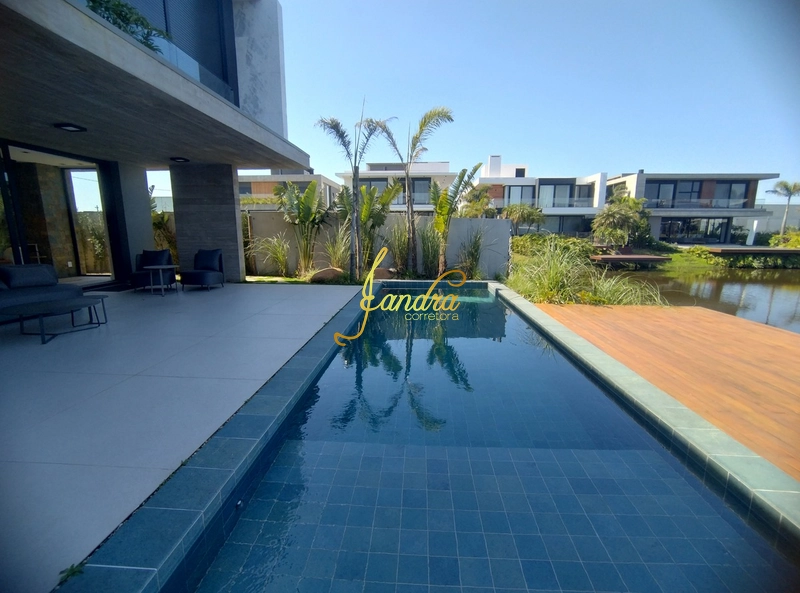 Sobrado com 06 suítes e piscina aquecida: 53ª foto da galeria de imagens do imóvel