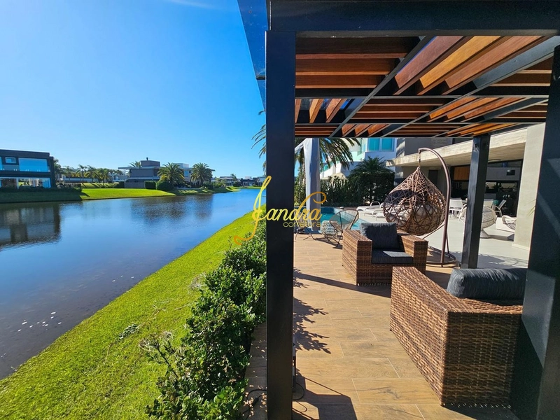 Casa térrea no Enseada com piscina BEIRA LAGO: 25ª foto da galeria de imagens do imóvel