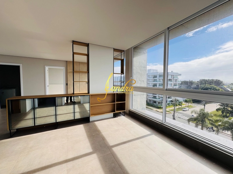 Apartamento com 03 suítes de frente, 3 vagas de garagem semi mobiliado: 1ª foto da galeria de imagens do imóvel