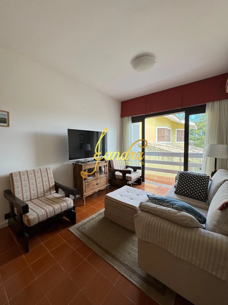 Apartamento com 02 dormitórios com garagem: 4ª foto da galeria de imagens do imóvel