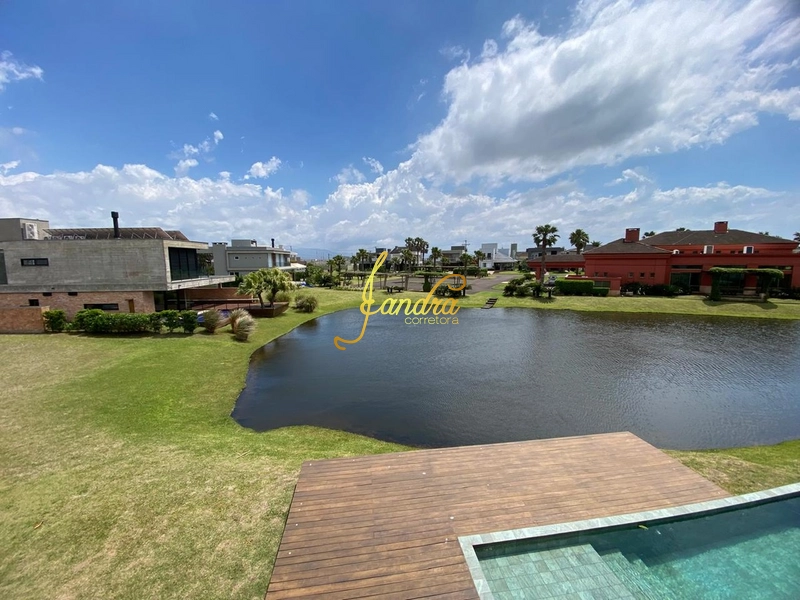 Sobrado com piscina, 06 suítes, mobiliado e decorado: 6ª foto da galeria de imagens do imóvel