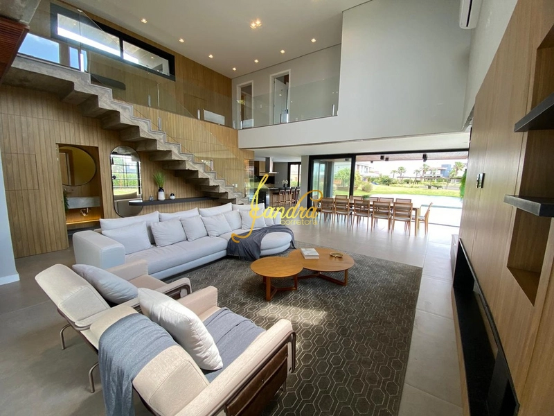 Sobrado com piscina, 06 suítes, mobiliado e decorado: 23ª foto da galeria de imagens do imóvel