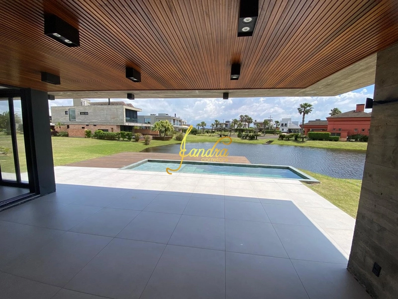 Sobrado com piscina, 06 suítes, mobiliado e decorado: 38ª foto da galeria de imagens do imóvel