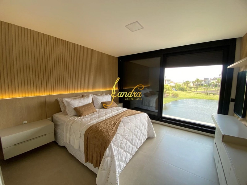 Sobrado com piscina, 06 suítes, mobiliado e decorado: 5ª foto da galeria de imagens do imóvel