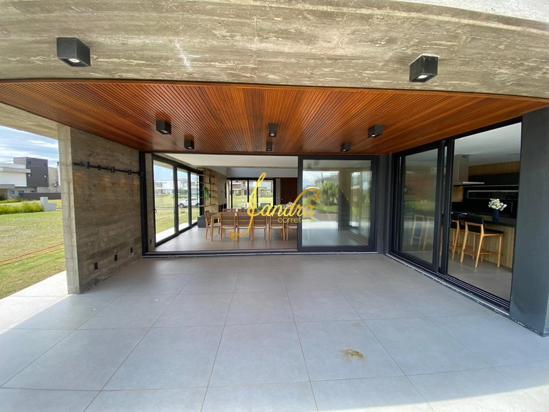 Sobrado com piscina, 06 suítes, mobiliado e decorado: 32ª foto da galeria de imagens do imóvel