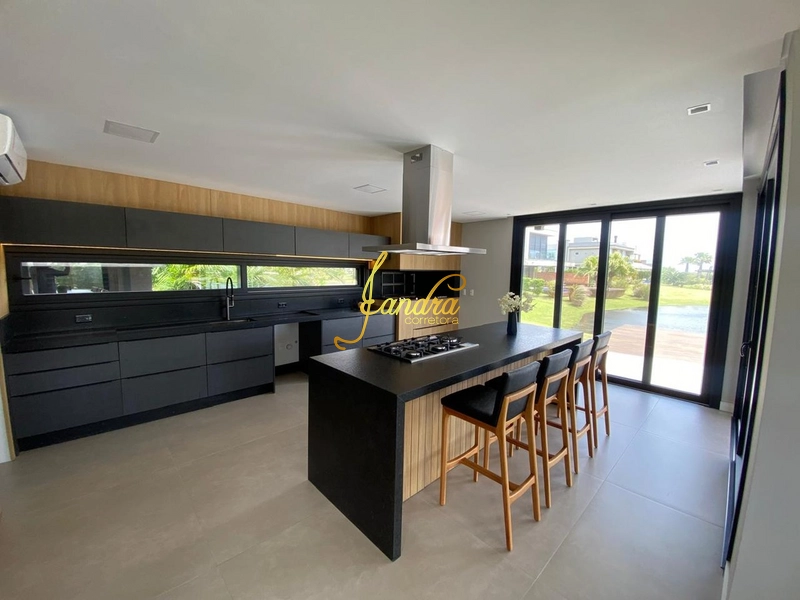 Sobrado com piscina, 06 suítes, mobiliado e decorado: 54ª foto da galeria de imagens do imóvel