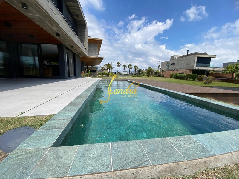 Sobrado com piscina, 06 suítes, mobiliado e decorado: 47ª foto da galeria de imagens do imóvel