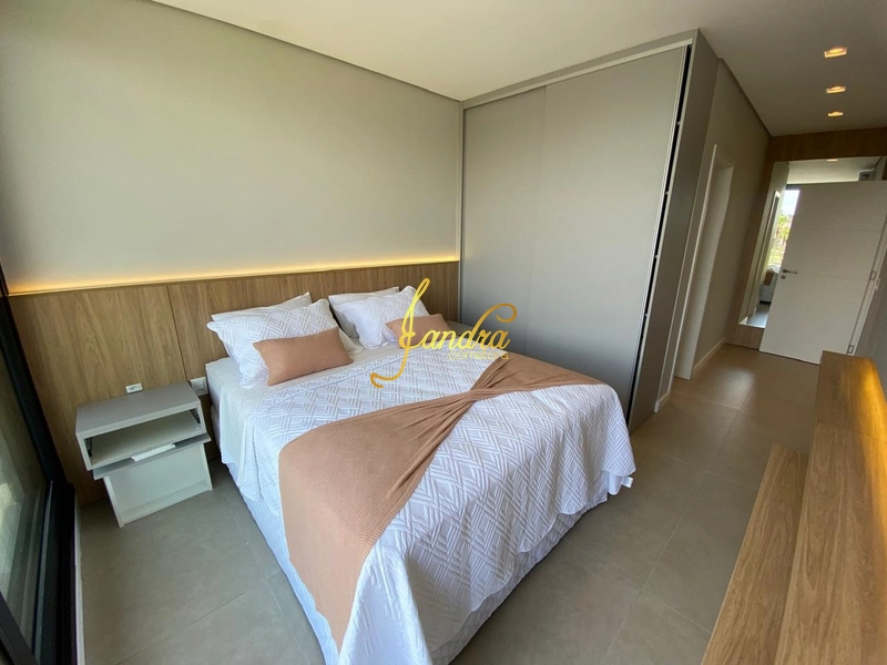 Sobrado com piscina, 06 suítes, mobiliado e decorado: 28ª foto da galeria de imagens do imóvel