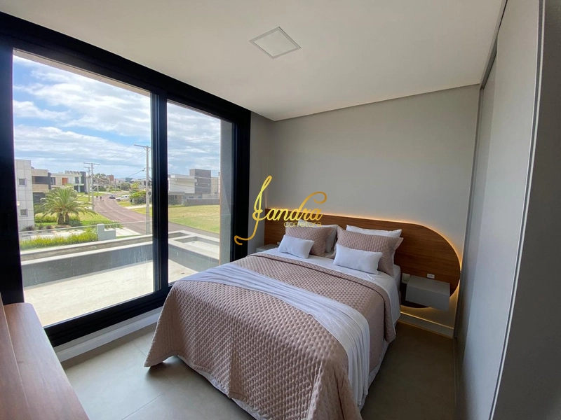 Sobrado com piscina, 06 suítes, mobiliado e decorado: 36ª foto da galeria de imagens do imóvel