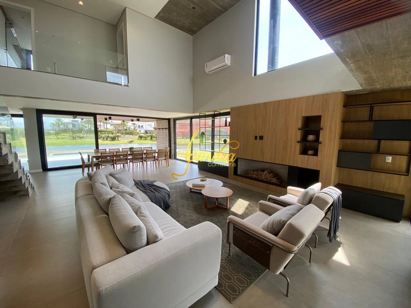 Sobrado com piscina, 06 suítes, mobiliado e decorado: 42ª foto da galeria de imagens do imóvel