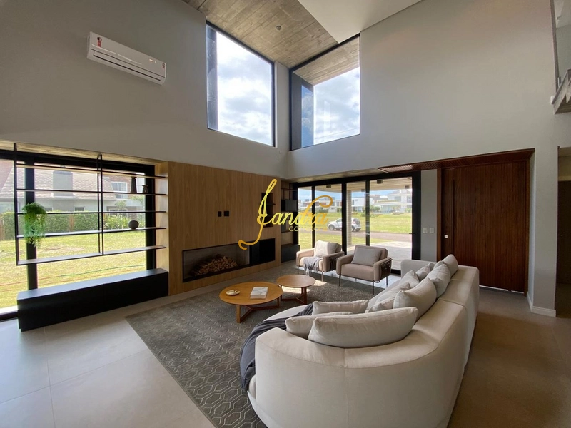 Sobrado com piscina, 06 suítes, mobiliado e decorado: 30ª foto da galeria de imagens do imóvel