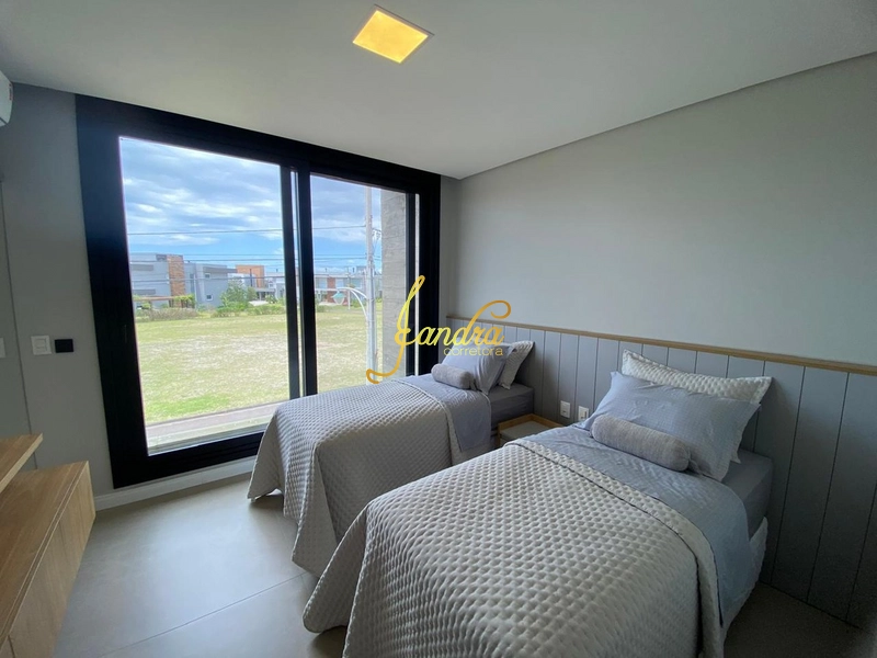 Sobrado com piscina, 06 suítes, mobiliado e decorado: 10ª foto da galeria de imagens do imóvel