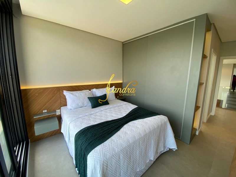 Sobrado com piscina, 06 suítes, mobiliado e decorado: 13ª foto da galeria de imagens do imóvel