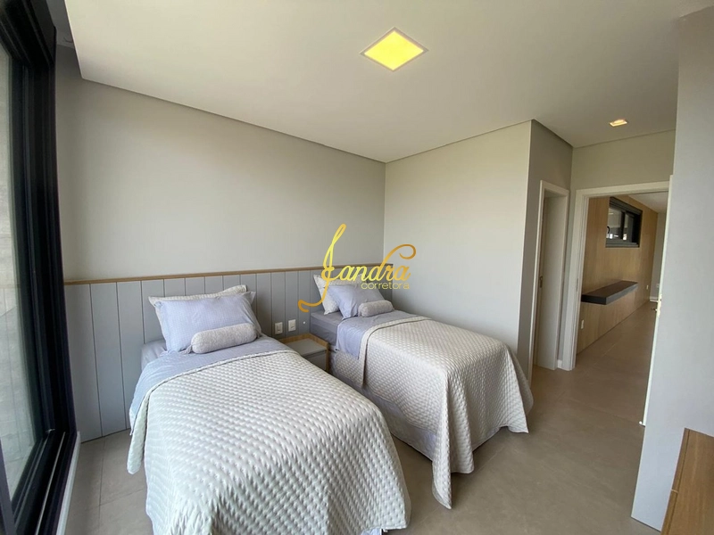 Sobrado com piscina, 06 suítes, mobiliado e decorado: 12ª foto da galeria de imagens do imóvel