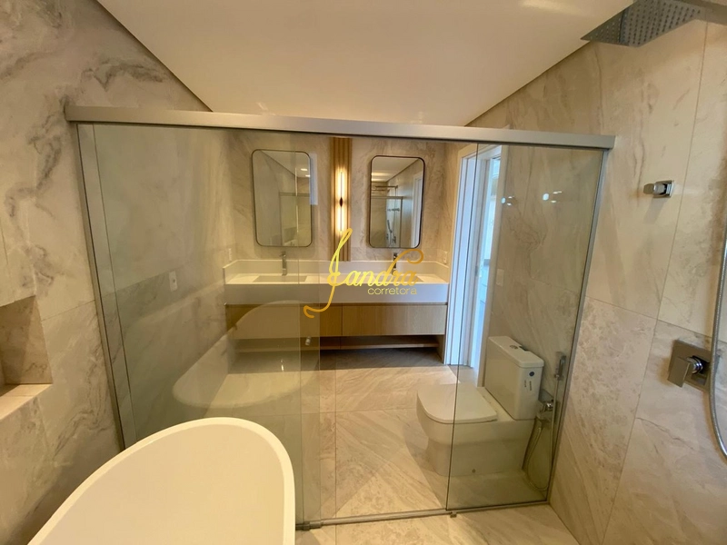 Sobrado com piscina, 06 suítes, mobiliado e decorado: 34ª foto da galeria de imagens do imóvel