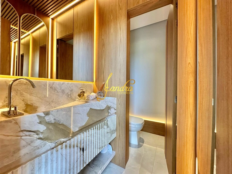 Sobrado mobiliado e decorado com 05 suítes e piscina em concreto: 28ª foto da galeria de imagens do imóvel