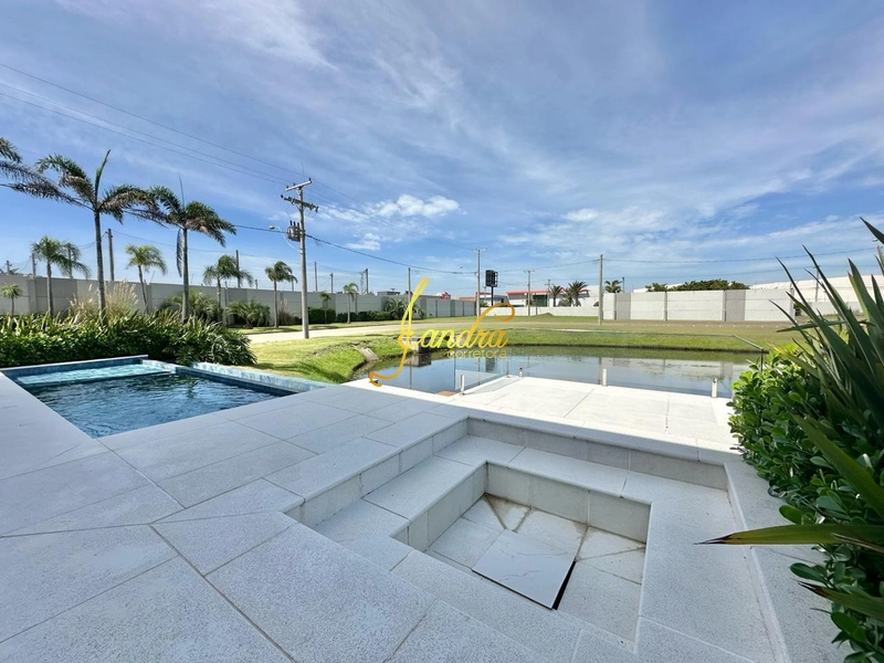 Sobrado mobiliado e decorado com 05 suítes e piscina em concreto: 21ª foto da galeria de imagens do imóvel