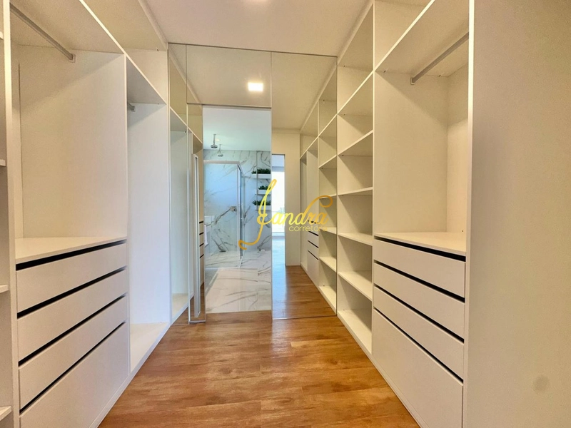 Sobrado mobiliado e decorado com 05 suítes e piscina em concreto: 22ª foto da galeria de imagens do imóvel