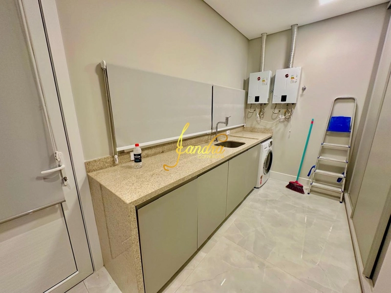 Sobrado mobiliado e decorado com 05 suítes e piscina em concreto: 40ª foto da galeria de imagens do imóvel