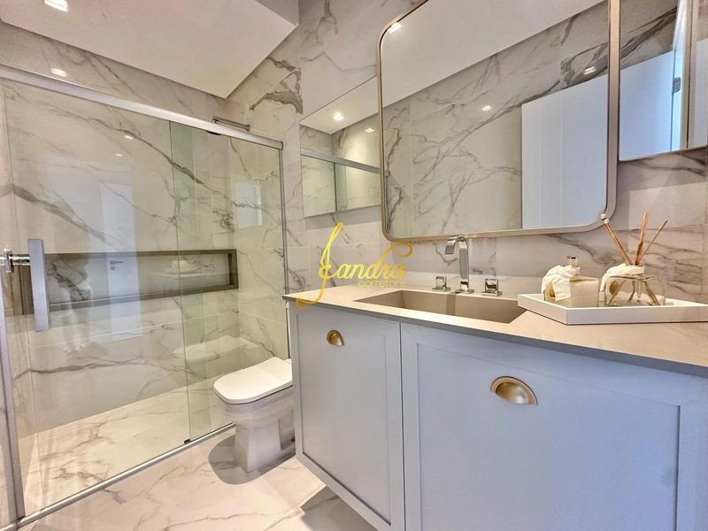 Sobrado mobiliado e decorado com 05 suítes e piscina em concreto: 27ª foto da galeria de imagens do imóvel