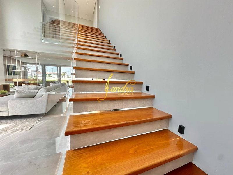 Sobrado mobiliado e decorado com 05 suítes e piscina em concreto: 11ª foto da galeria de imagens do imóvel