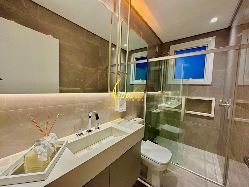 Sobrado mobiliado e decorado com 05 suítes e piscina em concreto: 45ª foto da galeria de imagens do imóvel