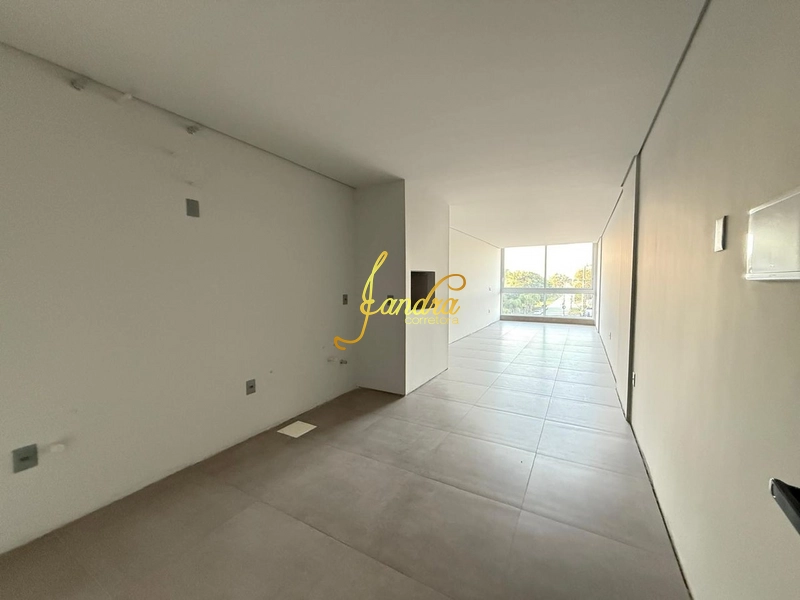 Apartamento de 2 dormitórios de frente para infra e com box: 1ª foto da galeria de imagens do imóvel