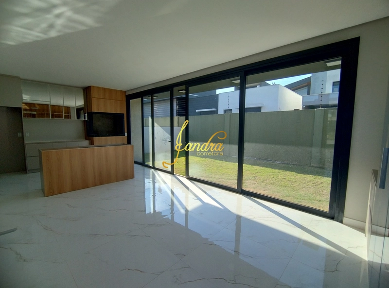 Sobrado no condomínio Sunset com 241m2 de área construída: 6ª foto da galeria de imagens do imóvel