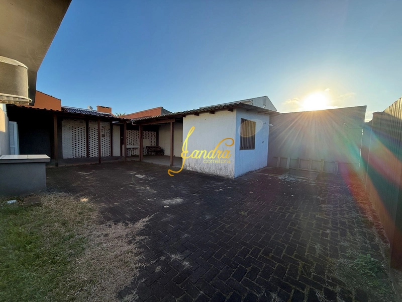 Casa perto do mar, no centro com 04 dormitórios: 10ª foto da galeria de imagens do imóvel