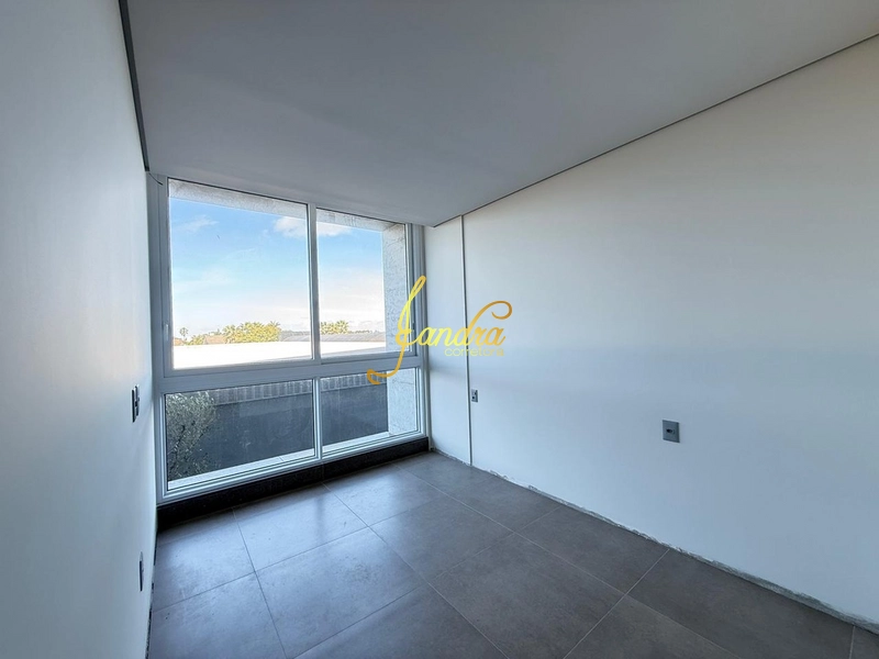 Apartamento de 2 dormitórios de frente PARCELA DIRETO ENTRADA + 36X: 1ª foto da galeria de imagens do imóvel