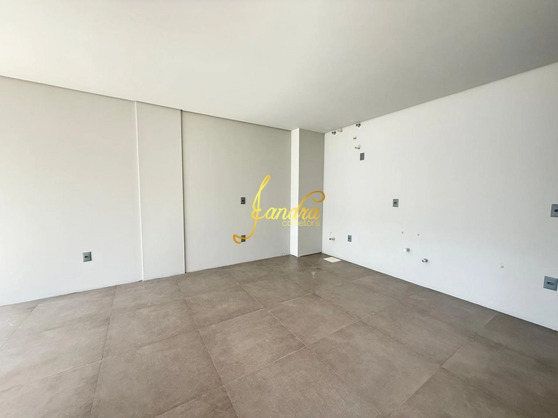 Apartamento frente avenida com entrada 102 mil e saldo 96X parcelas: 4ª foto da galeria de imagens do imóvel