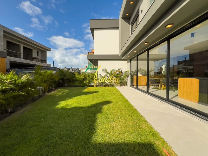 Sobrado no condomínio Sunset com 210m2 de área construída: 4ª foto da galeria de imagens do imóvel