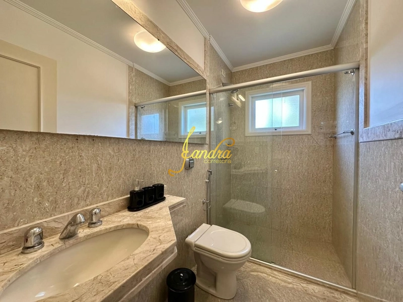 Excelente sobrado no condominio Lagos com Piscina e 04 suites: 17ª foto da galeria de imagens do imóvel