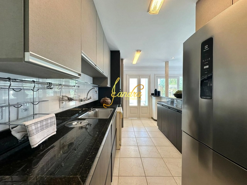 Excelente sobrado no condominio Lagos com Piscina e 04 suites: 15ª foto da galeria de imagens do imóvel