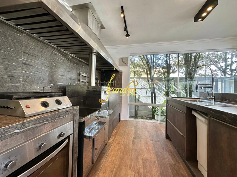 Excelente sobrado no condominio Lagos com Piscina e 04 suites: 9ª foto da galeria de imagens do imóvel