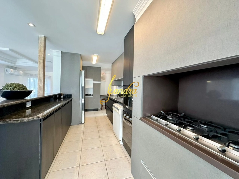 Excelente sobrado no condominio Lagos com Piscina e 04 suites: 21ª foto da galeria de imagens do imóvel
