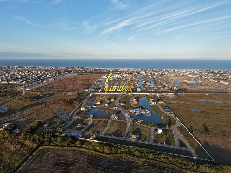 Lote BEIRA LAGO condomínio Allure  Xangri-la pronto para construir: 3ª foto da galeria de imagens do imóvel