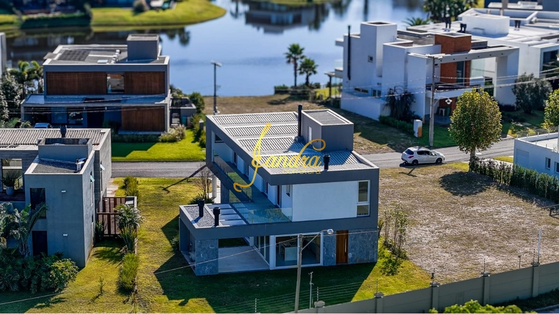 Sobrado com piscina, 05 suítes: 38ª foto da galeria de imagens do imóvel