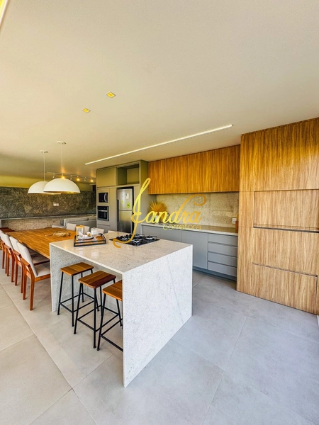 Sobrado com piscina, 05 suítes: 13ª foto da galeria de imagens do imóvel