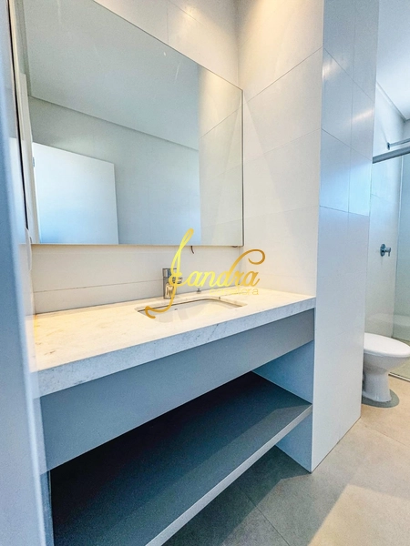 Sobrado com piscina, 05 suítes: 5ª foto da galeria de imagens do imóvel