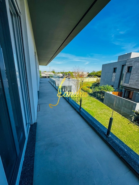 Sobrado com piscina, 05 suítes: 11ª foto da galeria de imagens do imóvel